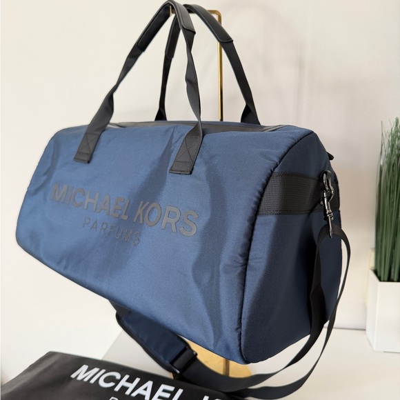 New Michael Kors Duffle Bag Gym Travel Blue 18*9 - Picture 3 of 12